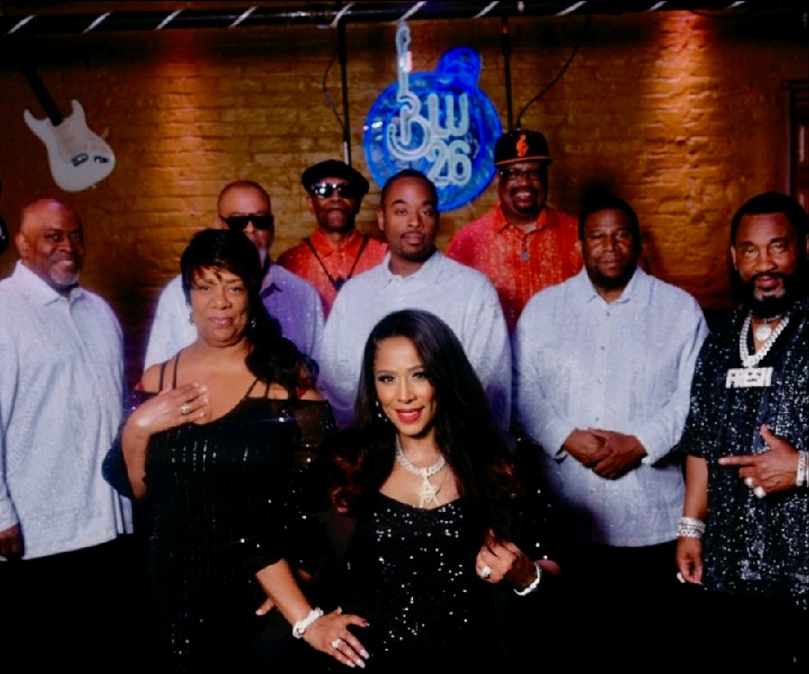 Samotta Acklin with Fresh Tha Band